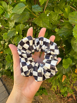 Black and White Checkered Print Scrunchie